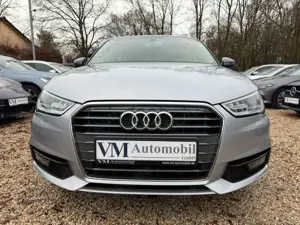 Audi A1 1.0 TFSI design Sportback SitzH.*Nav*32.921KM Bild 2