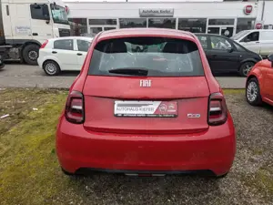 Fiat 500e 23,8 kWh Bild 4