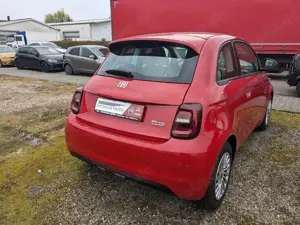 Fiat 500e 23,8 kWh Bild 5