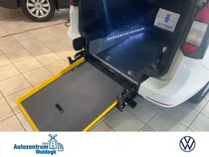Volkswagen Caddy 2.0 TDI DSG Rollstuhlrampe