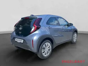 Toyota Aygo X 1.0 Business Edition Sitzheizung Bild 4