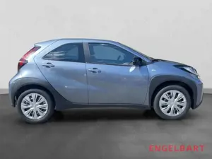 Toyota Aygo X 1.0 Business Edition Sitzheizung Bild 5