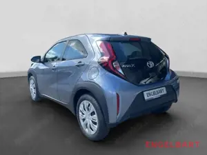 Toyota Aygo X 1.0 Business Edition Sitzheizung Bild 3