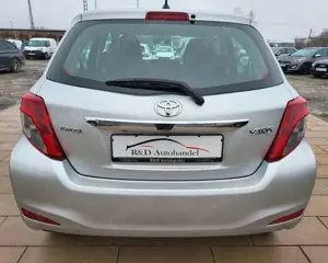 Toyota Yaris Life Klima Bild 5