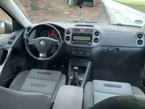 Volkswagen Tiguan 2.0 TDI DPF 4Motion Sport  Style Bild 5