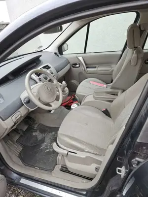 Renault Scenic Scenic 1.6 16V Luxe Privilege Bild 3