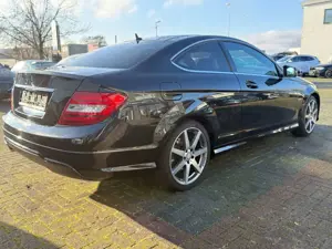 Mercedes-Benz C 250 CDI BlueEfficiency *Edition1 *AMG *Pano Bild 5