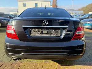 Mercedes-Benz C 250 CDI BlueEfficiency *Edition1 *AMG *Pano Bild 4