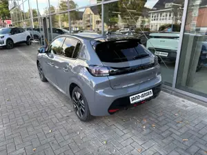 Peugeot 208 1,2 PT 100 Allure 6 Gang ACC Kessy Sitzhzng Bild 4