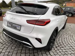 Kia XCeed 1.6 T-GDI Exclusive Alu 18" Automatik Navigation Bild 4