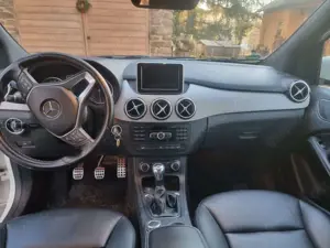 Mercedes-Benz B 200 B 200 CDI (BlueEFFICIENCY)