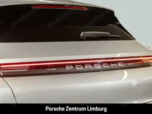 Porsche Taycan Sport Turismo LED-Matrix Abstandstempomat Bild 5
