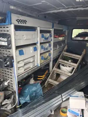 Peugeot Expert Expert L2H1 mit Sortimoausbau links