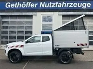 Isuzu D-Max Space Cab LS AT + Häckselaufbau +
