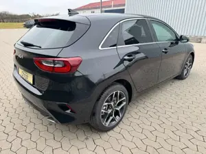 Kia Ceed / cee'd Ceed 1.0 T-GDI Ultimate *Navi*LED*Style-Paket* Bild 5