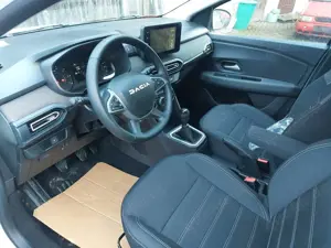 Dacia Sandero Bild 4