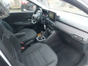 Dacia Sandero Bild 5