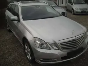 Mercedes-Benz E 220 **STANDHEIZUNG** Bild 3