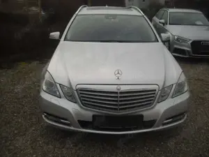 Mercedes-Benz E 220 **STANDHEIZUNG** Bild 2