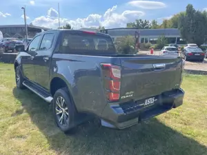 Isuzu D-Max Double Cab 1.9 163PS 4WD AT LSE Bild 2