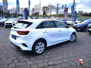 Kia Ceed / cee'd 1,0T DCT Ultimate  +NAVI+Bluetooth+16Zoll Bild 4