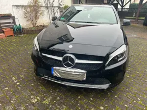 Mercedes-Benz A 180 A-Klasse SCORE!