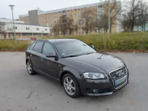 Audi A3 A3 2.0 TFSI Sportback quattro S tronic S line Bild 2