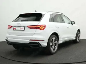 Audi Q3 S line 35 TFSI S tr. Optik schwarz*AHK*8-fach Bild 3