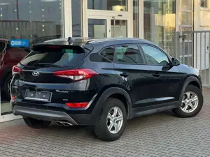 Hyundai TUCSON 1.6T-GDi DCT-7 Intro Edition 4WD *1.Hand*31.650 Km Bild 4