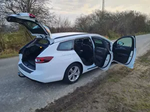 Opel Insignia Insignia Sports Tourer 1.6 Diesel Bild 3