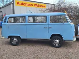 Volkswagen T2 Bus dtsch Papiere kl. Motorbrand