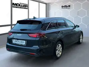 Kia Ceed SW / cee'd SW Vision 1.5T DCT7 Komfort Navi Kamera ACC Klima PDC Bild 5