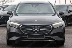 Mercedes-Benz E 300 T e PANORAMA*AHK Avantgarde Advanced Bild 2