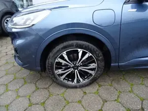 Ford Kuga 2.5 Plug-In Hybrid ST-Line X Bild 2