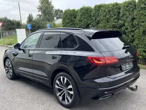 Volkswagen Touareg 3.0 V6 TDI 4Motion DPF Aut. R-Line Bild 4