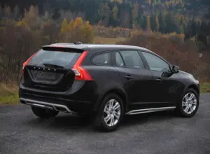 Volvo V60 Cross Country 190 PS -  114000 km Bild 5