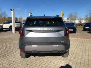 Dacia Duster III TCe 130 Expression 4x4 Bild 5