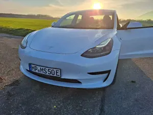 Tesla Model 3 RWD Enhanced Autopilot, AHK, Wärmepumpe, LPF Akku, SoH 93% Bild 5