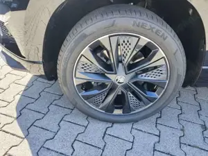 Skoda Karoq KAROQ SPORTLINE 1.5 TSI DSG MATRIX-LED DAB AHZV Bild 4