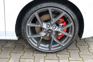Ford Focus ST Turnier X 2.3 EcoBoost 4,99% FIN* AHK Bild 2