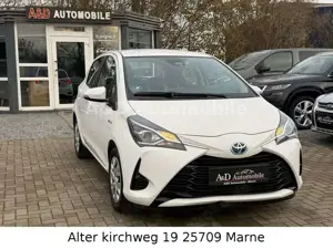 Toyota Yaris Hybrid Energy KAMERA SHZ PDC NAVI BT 1HAND Bild 3