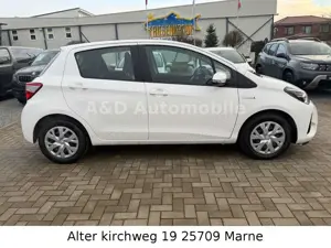Toyota Yaris Hybrid Energy KAMERA SHZ PDC NAVI BT 1HAND Bild 4