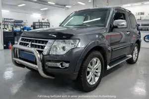Mitsubishi Pajero Bild 1
