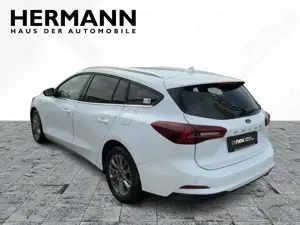 Ford Focus Turnier 1.5 EcoBlue Titanium AHK*CAM*LED Bild 3