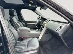 Land Rover Discovery 5 Dynamic SE D250 AWD EU6d MY24 Winterpaket Luftfe Bild 3