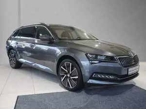 Skoda Superb Combi 2.0 TDI DSG Style Navi, Matrix Bild 2