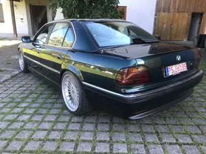 BMW 740 740i V8