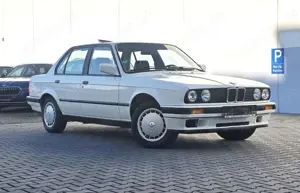 BMW 316 i E30 5-GANG S-Dach Servo Oldtimer el.Spiegel Bild 2