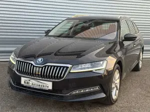 Skoda Superb Combi Style Navi AHK E-Sitze 1.Hand*