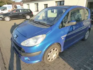 Peugeot 1007 Premium Bild 2